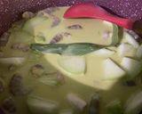 Gambar langkah 2 resipi Gulai Lemak Udang Labu Siam.