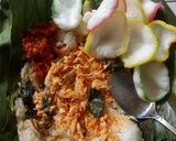 Foto langkah ke 7 dari resep Nasi bakar ayam suwir kemangi.