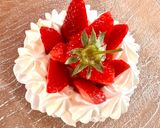 Une image de l'étape 6 de Pavlova fraise.