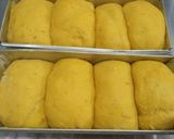 Foto langkah ke 4 dari resep Roti kukus labu kuning.
