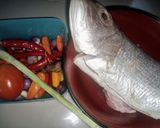 Foto langkah ke 1 dari resep Lempah Kuning Ikan Kerisi Khas Bangka Belitung.