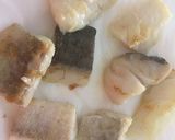 Foto del paso 4 de la receta Lomos de bacalao al jerez con pasas y piñones