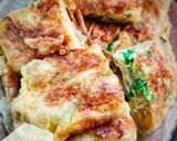 Foto langkah ke 5 dari resep Homemade Martabak Telur.