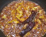 A picture of step 4 of Gobi Simla Mirch Ki Sabji.