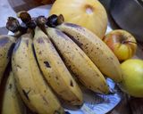 A picture of step 1 of Khatti Fruit Chaat.