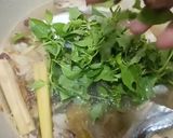 Gambar langkah 3 resipi Sup Ikan Putih Sabah Style.
