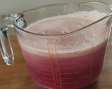 A picture of step 3 of Pomegranate milk shake.