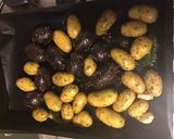 Une image de l'étape 4 de Duo de pommes de terre vitelotte et grenaille à l ail laurier et herbes de Provence.