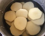 A picture of step 2 of Brown sweet🍠.