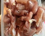 รูปขั้นตอนการทำที่ 2 ของ ผัดพริกแกงหน่อไม้ไก่(สูตรไม่ใส่กะทิ)