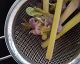 Foto langkah ke 3 dari resep Es Sereh Bunga Telang.