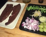 Foto del paso 1 de la receta: Hígado encebollado con uvas