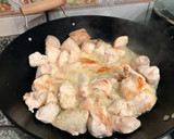 Foto del paso 1 de la receta: Pollo con fideos en salsa teriyaki, con miel y salsa de soja. Facilísimo!
