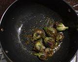 A picture of step 3 of Brinjal in black gravy.