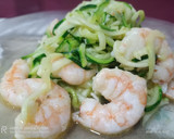 Foto del paso 7 de la receta: Fideos de calabacín con gambas al ajillo