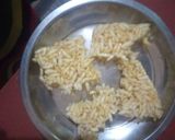 A picture of step 2 of Murmura chikki.