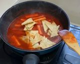 Foto langkah ke 6 dari resep Tteokbokki 떡볶이 | Ganjang & Gochujang Halal.