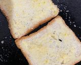 A picture of step 4 of Chilli Garlic Bread.