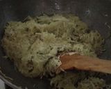 A picture of step 2 of Lauki ka Halwa.