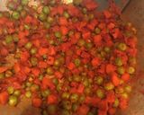 A picture of step 6 of Carrot and Peas Curry.
