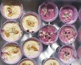 Foto langkah ke 5 dari resep Cupcake pisang panggang rasa taro dan original.