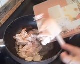 Foto del paso 1 de la receta: Raviolis de pollo con masa de remolacha y salsa trufada