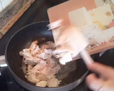Foto del paso 1 de la receta: Raviolis de pollo con masa de remolacha y salsa trufada
