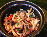 Hình bước làm 2 của món Nấm bào ngư kho tiêu xanh