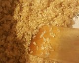 Foto del paso 1 de la receta: Arroz integral Mirokumai con cúrcuma y cebolla