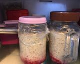 A picture of step 4 of Peanut butter and jelly Overnight oats.