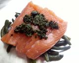 A picture of step 3 of Salmon with Pesto on a Bed of Green Beans.