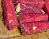 Une image de l'étape 1 de Brochettes de boeuf au fromage.