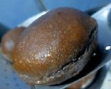 Foto langkah ke 9 dari resep 841. Black Bomboloni (isi vla kopi, diplomat cream dan vla susu) 1x profing.