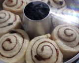 Foto langkah ke 7 dari resep Cinnamon Rolls Wangi dan Empuk.