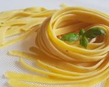 Foto del passaggio 1 della ricetta Tagliatelle al basilico