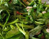 Foto langkah ke 3 dari resep Tumis Kangkung Udang.