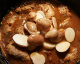 Foto del paso 14 de la receta: Pollo especiado y aromatizado en salsa de aceite dargan