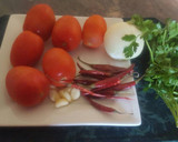 Foto del paso 1 de la receta: Salsa Yesi. (Salsa de jitomates y chiles de árbol)