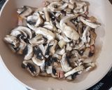Foto langkah ke 4 dari resep Sosis Jamur Champignon Saus Inggris.