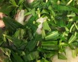 Hình bước làm 3 của món Canh chua cá lăng rau muống đồng
