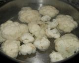 Foto del paso 1 de la receta Coliflor con fideos y bacalao