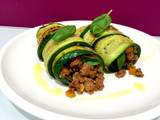 Canelones de calabacín rellenos de ternera y verduritas