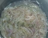 A picture of step 3 of Chips and cabbage sauce.