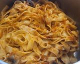 Foto del paso 9 de la receta: Tagliatelle al huevo con langostinos y almejas