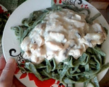 Foto del paso 3 de la receta: Fetuccinis artesanales de espinacas con strogonoff de pollo y champiñones
