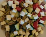Paradicsomos mozzarellás csirkemell görög salátával (gm, lm) recept fázis 3 fotója