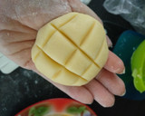 Foto langkah ke 5 dari resep Melon Pan.