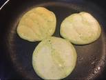 Pancake cải kale, yến mạch, hạt lanh lót táo 🍎 và lê 🍐 bước làm 4 hình