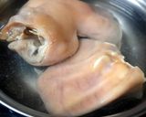 Hình bước làm 2 của món Tai mũi heo ngâm nước mắm