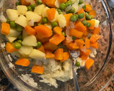 Foto del paso 3 de la receta: Ensalada de coliflor y atún con verduras